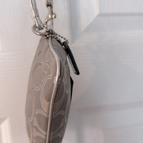 Coach Y2K Poppy Metallic Wristlet w/Hang Tag (EUC) (No Callouts) - Picture 9 of 16